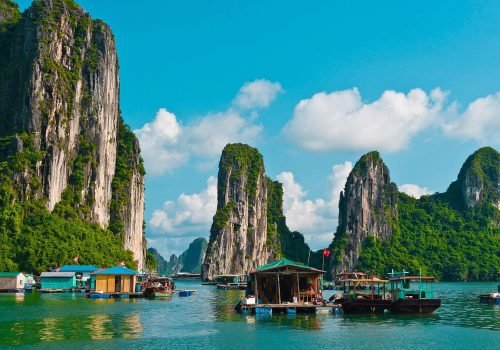 vietnam-ha-long-fishing-h807qnetbn8ylj3f